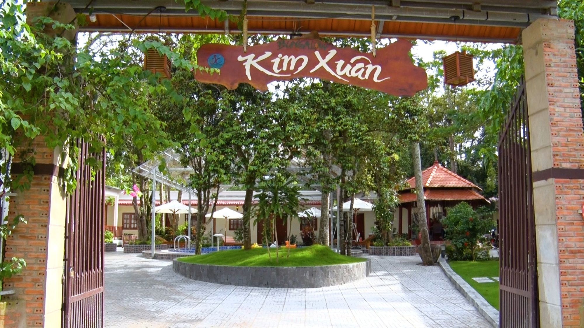 Kim Xuan Bungalow Дуонг-Донг Экстерьер фото