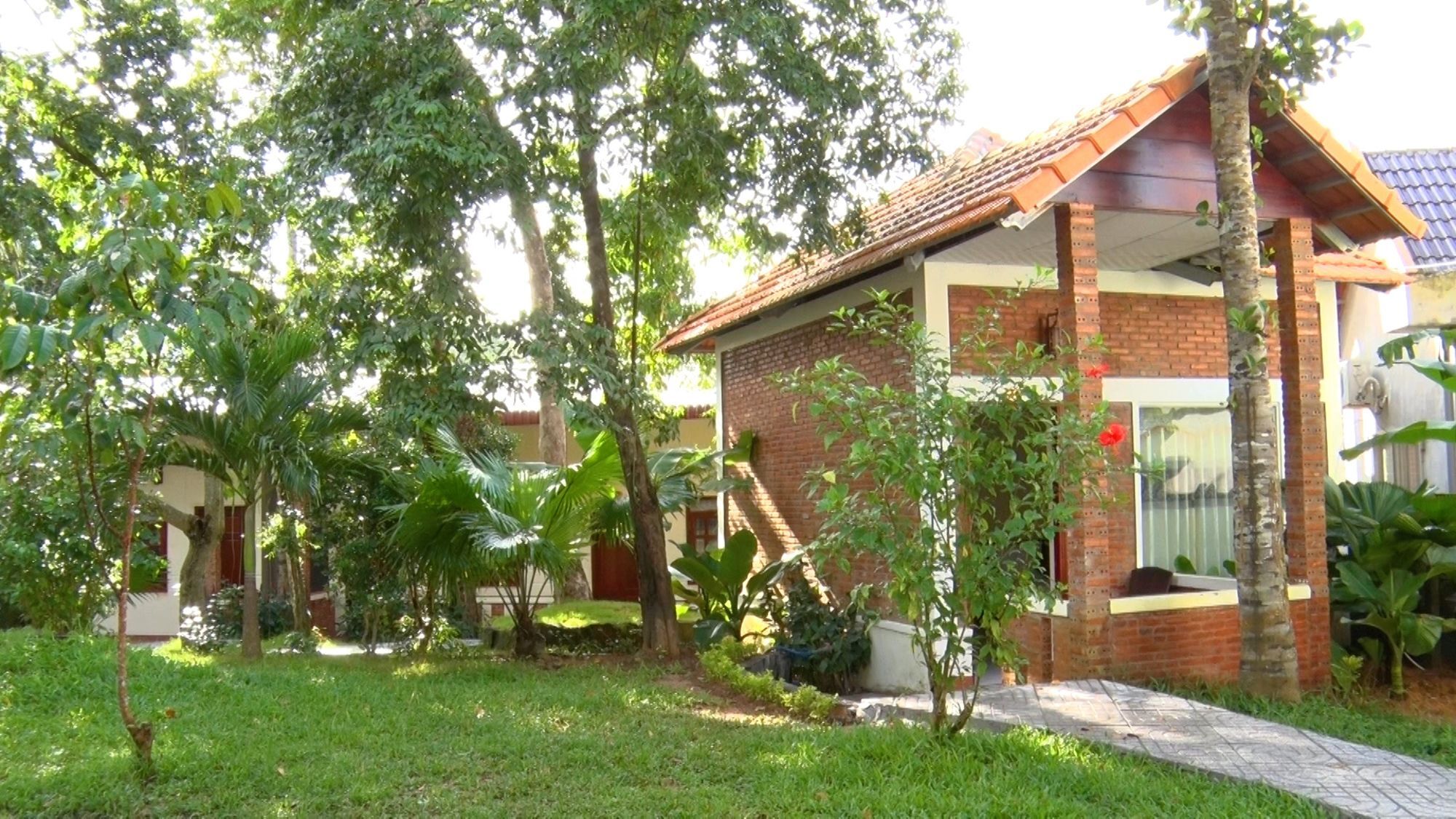 Kim Xuan Bungalow Дуонг-Донг Экстерьер фото
